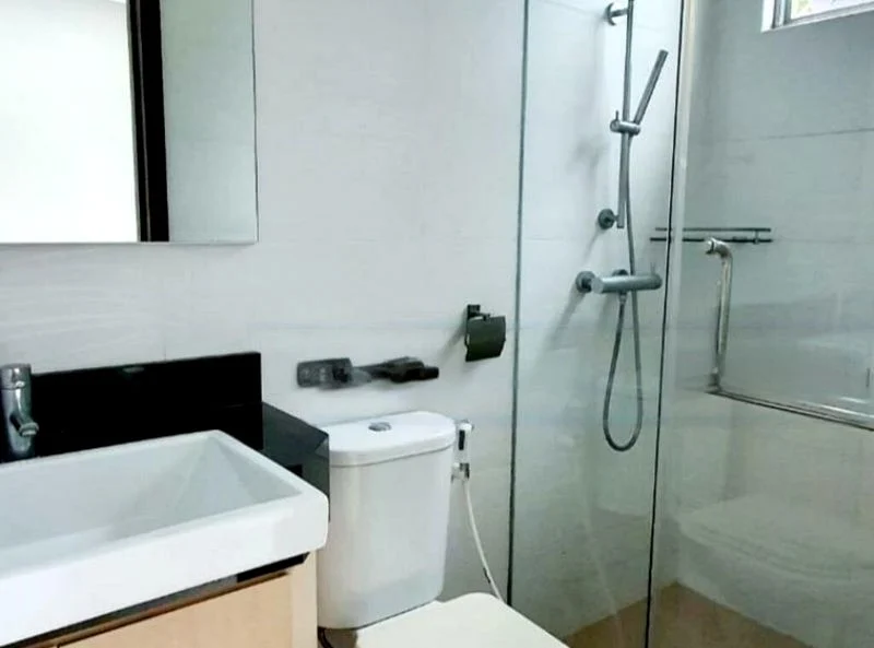 5 Bed Semi-Detached House (Landed) for Sale in  Espana - Image 3