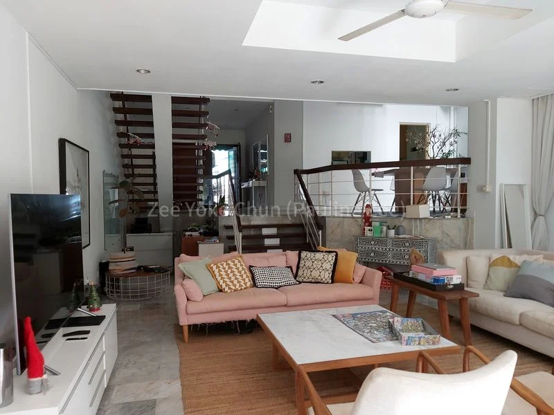 4 Bed Townhouse (Landed) for Rent in Tanglin Hill Condominium - Image 1