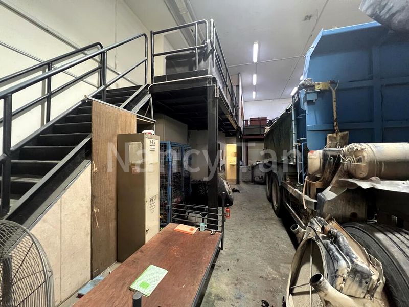 West Star: Factory / Workshop (B2) for Sale, 1,500 Sq Ft, London, E16 - Image 4