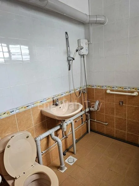 Master Room (HDB) for Rent in  118 Clementi Street 13 - Image 3