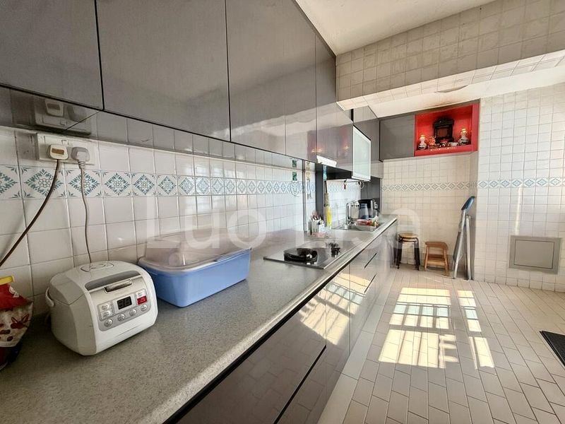 5 Room (5I) HDB for Sale in  437 Ang Mo Kio Avenue 10 - Image 2