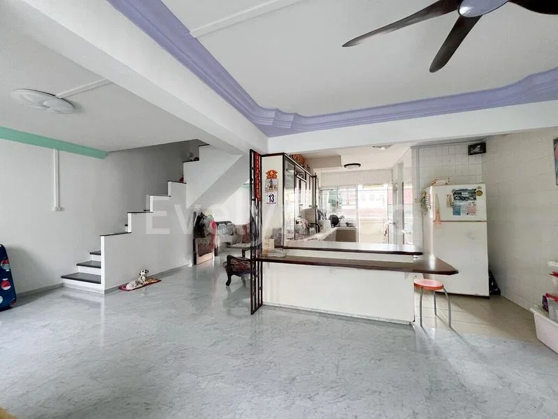 Maisonette HDB for Sale in  352 Yishun Ring Road - Image 2