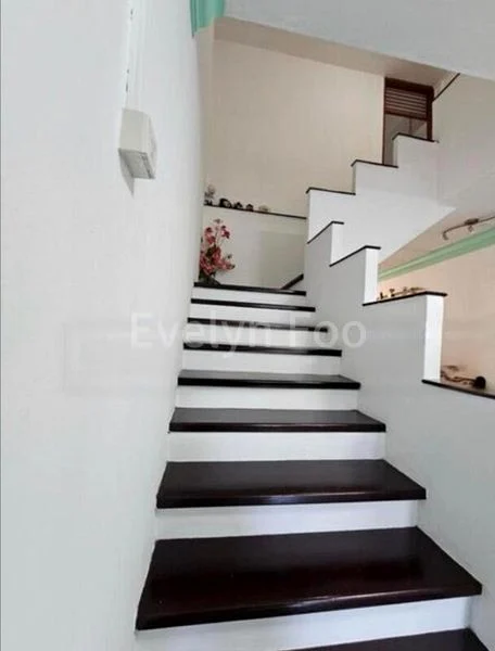 Maisonette HDB for Sale in  352 Yishun Ring Road - Image 5