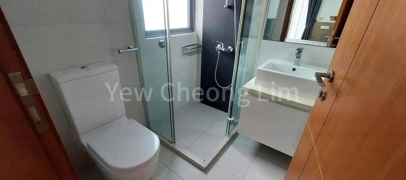 1 Bed Condo for Sale in  Sims Avenue - Image 2