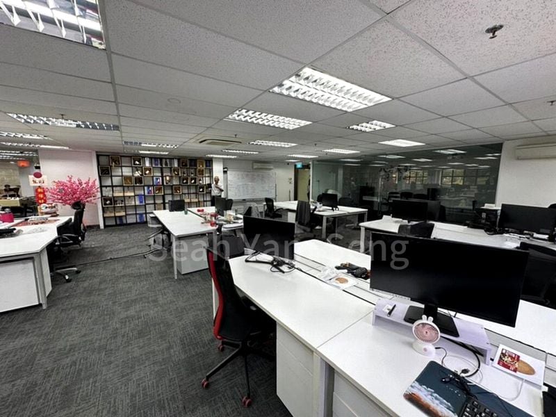 Office for Sale: Manhattan House - Image 1