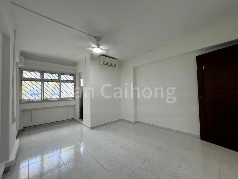 4 Room (4A) HDB for Sale in  339 Tampines Street 33 - Image 4