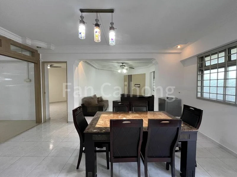 4 Room (4A) HDB for Sale in  339 Tampines Street 33 - Image 2