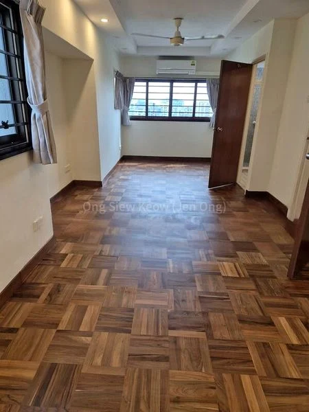 4 Bed Condo for Rent in  Holland Tower - Image 10