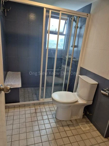 4 Bed Condo for Rent in  Holland Tower - Image 14