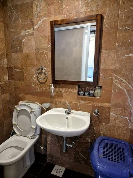 4 Bed Condo for Rent in  Holland Tower - Image 7