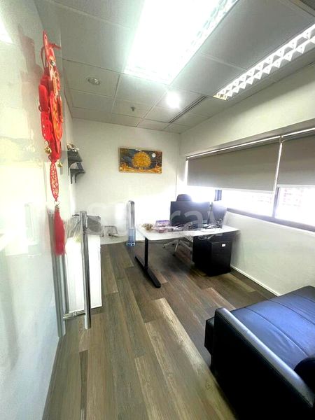 Office for Rent: Fortune Centre - Image 9