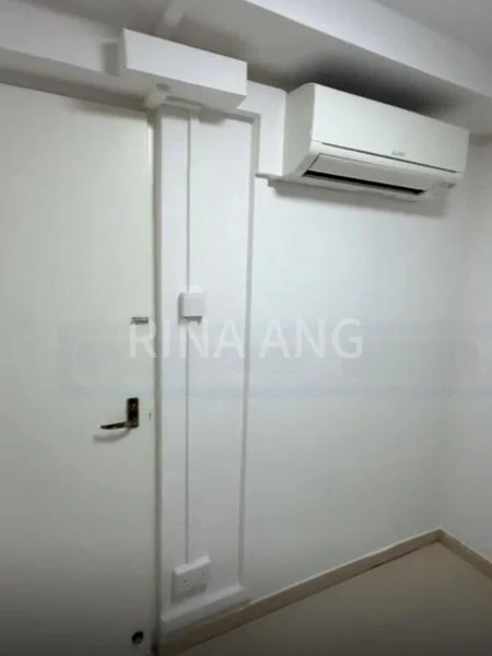 Common Room (HDB) for Rent in 57 Geylang Bahru - Image 6