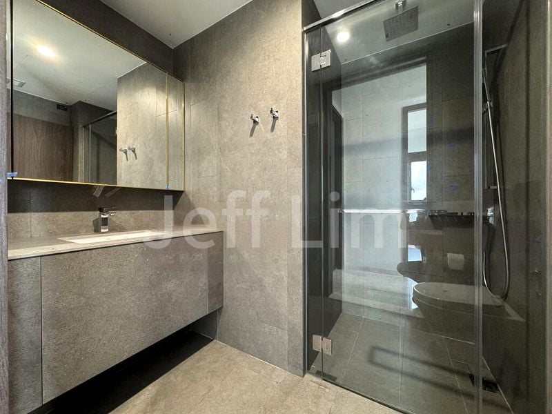 4 Bed Condo for Rent in Midtown Modern - Image 7