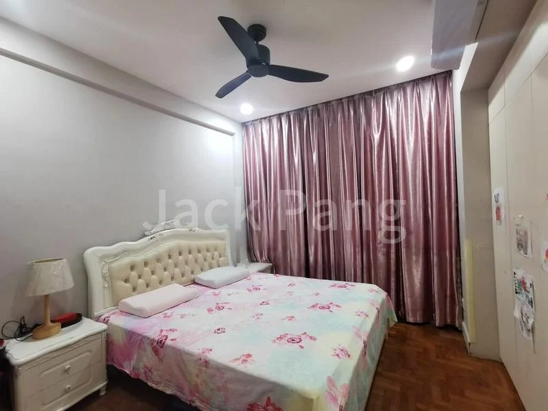 3 Bed Condo for Sale in  Parc Oasis - Image 3