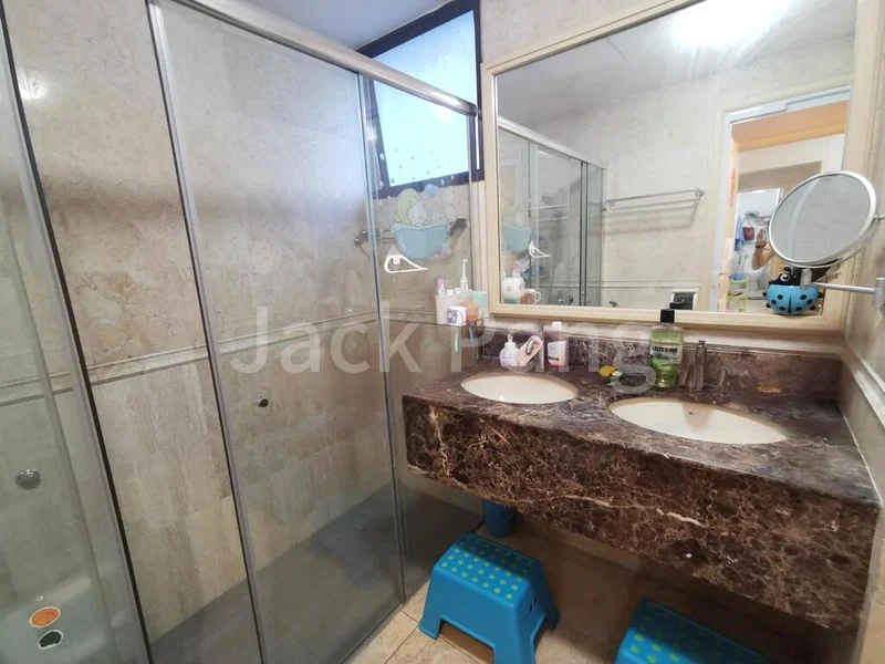 3 Bed Condo for Sale in  Parc Oasis - Image 4