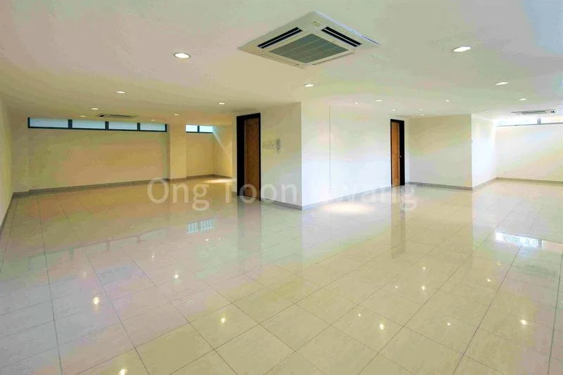 6 Bed Bungalow (Landed) for Rent in  Villas Holland - Image 5