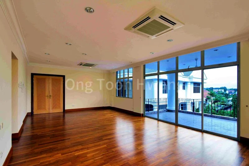 6 Bed Bungalow (Landed) for Rent in  Villas Holland - Image 1