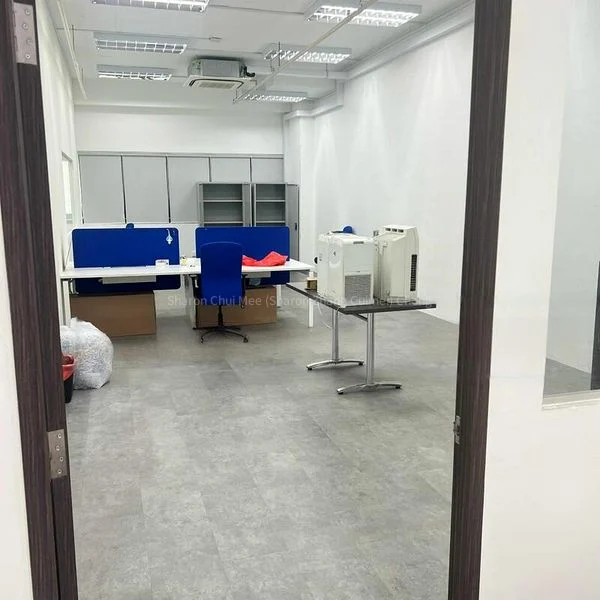 Light Industrial (B1) for Rent: Techplace II - Image 8