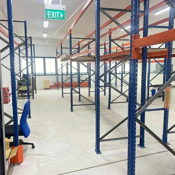 Light Industrial (B1) for Rent: Techplace II - Image 1