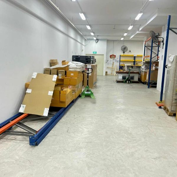 Light Industrial (B1) for Rent: Techplace II - Image 5