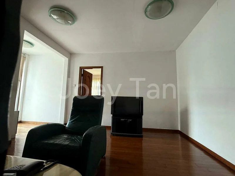 6 Bed Corner Terrace (Landed) for Sale in Golden Hill Estate - Image 3