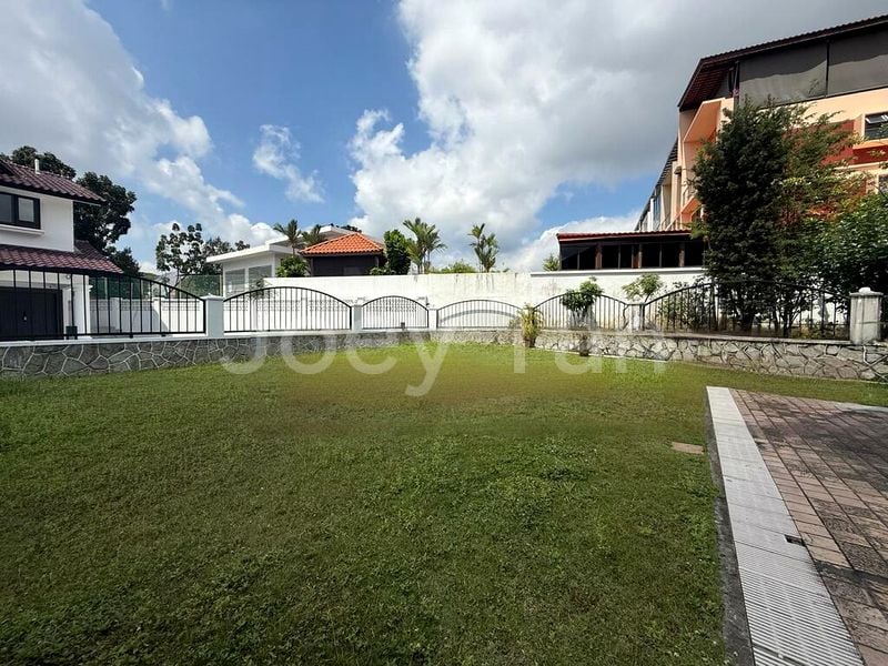 6 Bed Corner Terrace (Landed) for Sale in Golden Hill Estate - Image 17