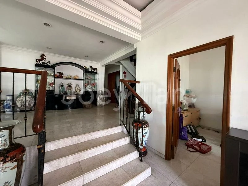 6 Bed Corner Terrace (Landed) for Sale in Golden Hill Estate - Image 10
