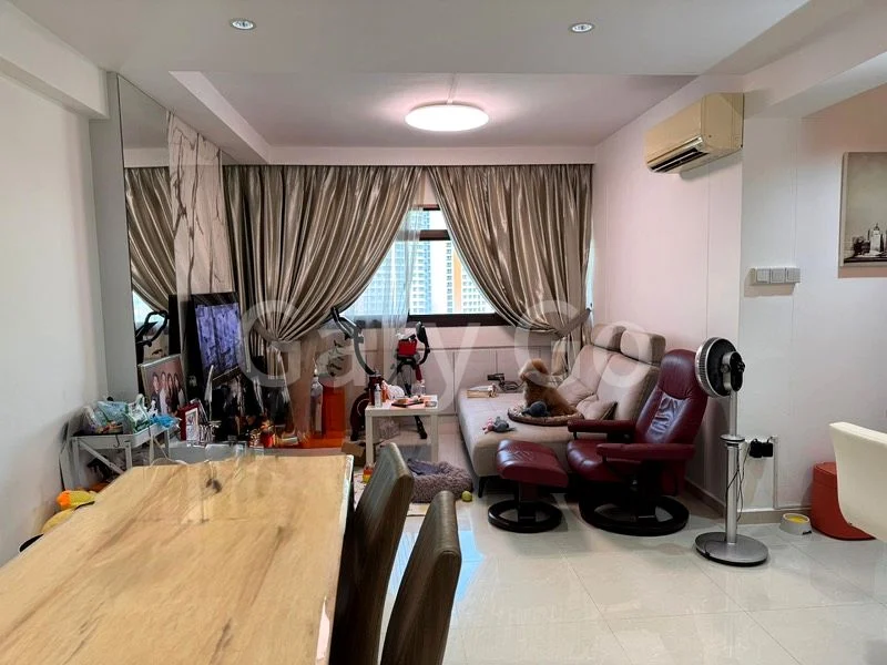 4 Room (4A) HDB for Rent in 271 Toh Guan Road - Image 2