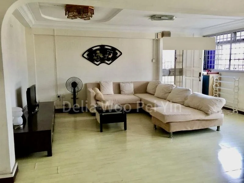 5 Room (5A) HDB for Rent in 10 Jalan Batu - Image 1