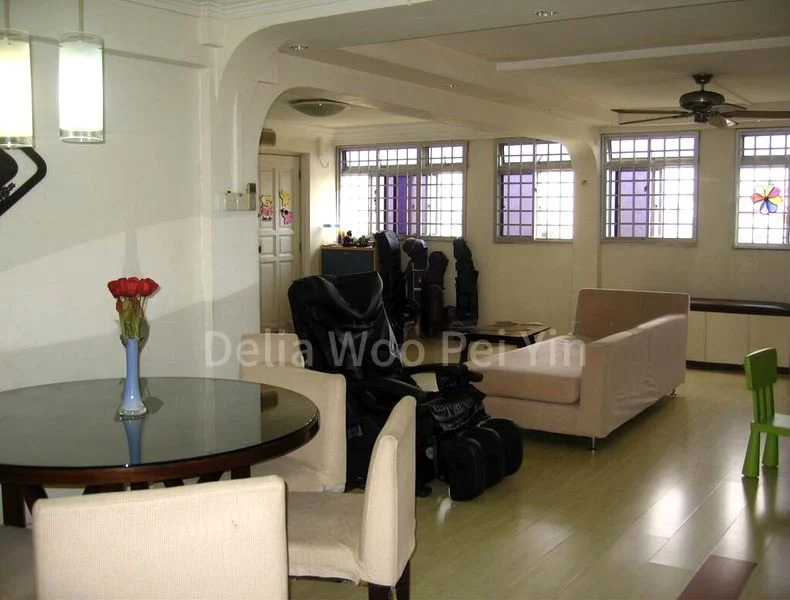 5 Room (5A) HDB for Rent in 10 Jalan Batu - Image 2