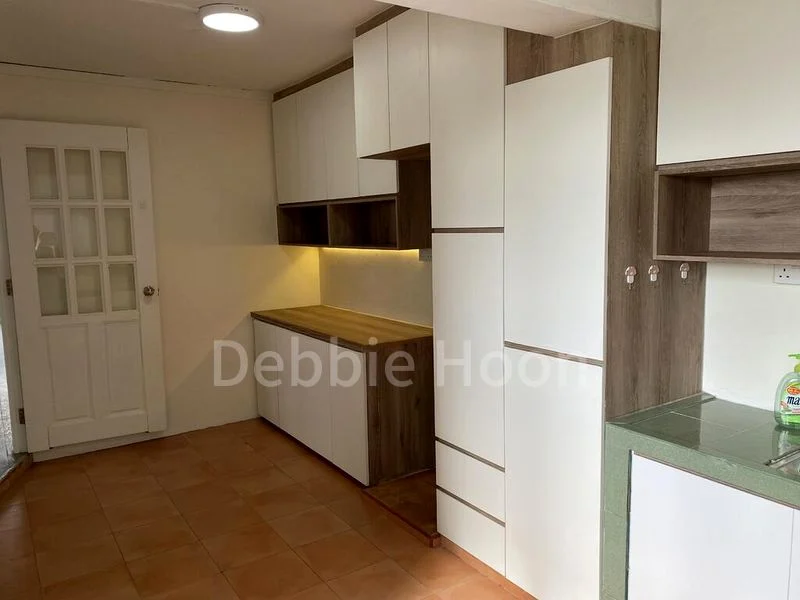 5 Room (5I) HDB for Rent in  431 Ang Mo Kio Avenue 10 - Image 5