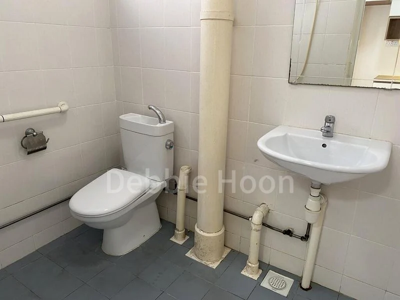 5 Room (5I) HDB for Rent in  431 Ang Mo Kio Avenue 10 - Image 6