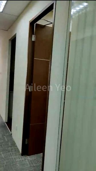 Light Industrial (B1) for Rent: E-Centre @ Redhill - Image 2