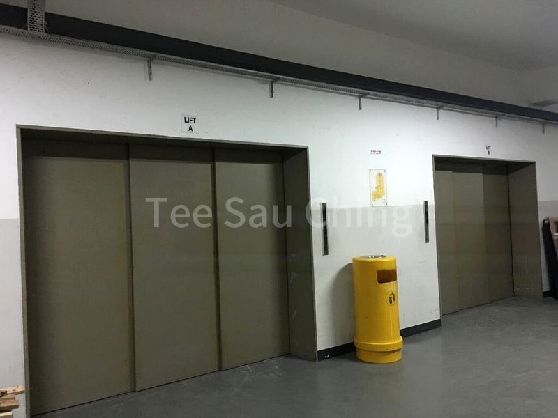 Light Industrial (B1) for Rent: Lipo Building - Image 1