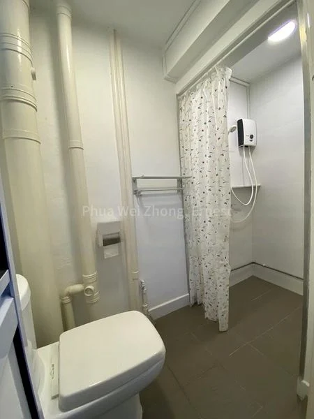 Master Room (HDB) for Rent in  125 Lorong 1 Toa Payoh - Image 5
