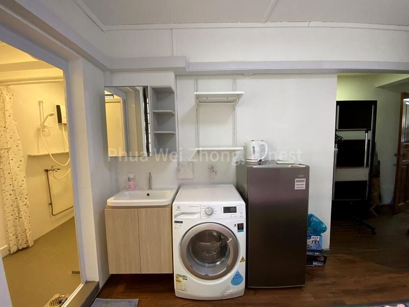 Master Room (HDB) for Rent in  125 Lorong 1 Toa Payoh - Image 2