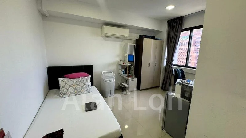 Master Room (Condo) for Rent in  Lucky Plaza - Image 12