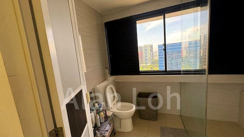 Master Room (Condo) for Rent in  Lucky Plaza - Image 8