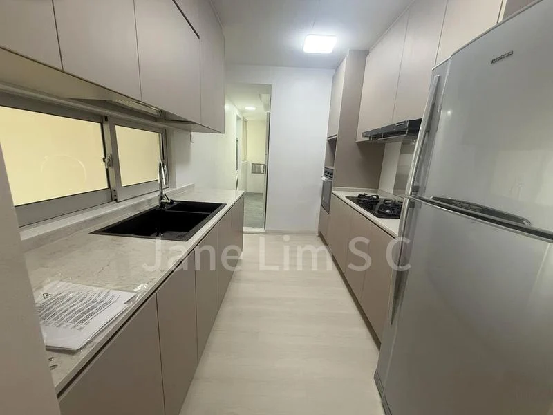 3 Bed Condo for Rent in Parc Mondrian - Image 6