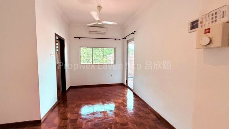 5 Bed Bungalow (Landed) for Sale around  Jalan Siap - Image 3