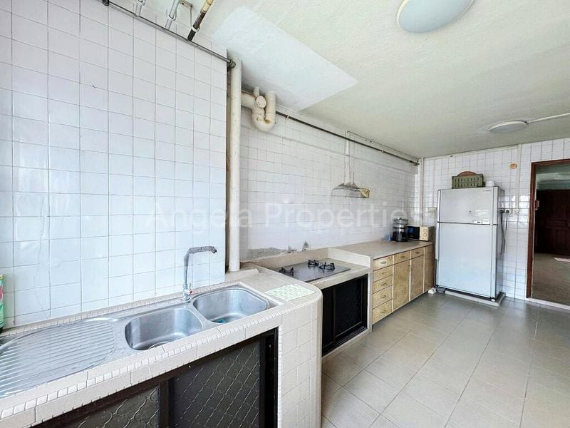 4 Room (4NG) HDB for Sale in  122 Paya Lebar Way - Image 6