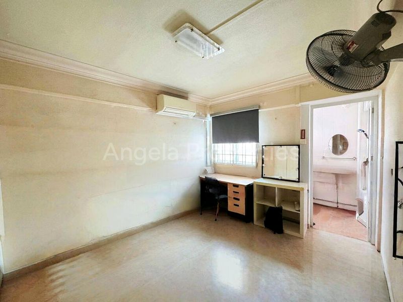 4 Room (4NG) HDB for Sale in  122 Paya Lebar Way - Image 4