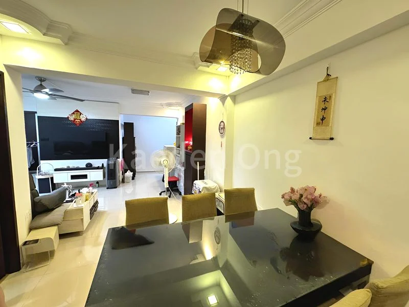 4 Room HDB for Sale in 695 Jurong West Central 1 - Image 2