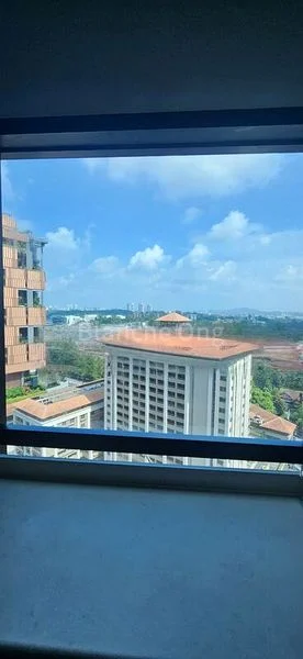 Shop / Shophouse for Rent: Forum Galleria Shopping Centre - Image 1