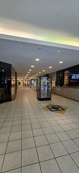 Shop / Shophouse for Rent: Forum Galleria Shopping Centre - Image 16