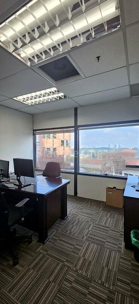 Shop / Shophouse for Rent: Forum Galleria Shopping Centre - Image 3