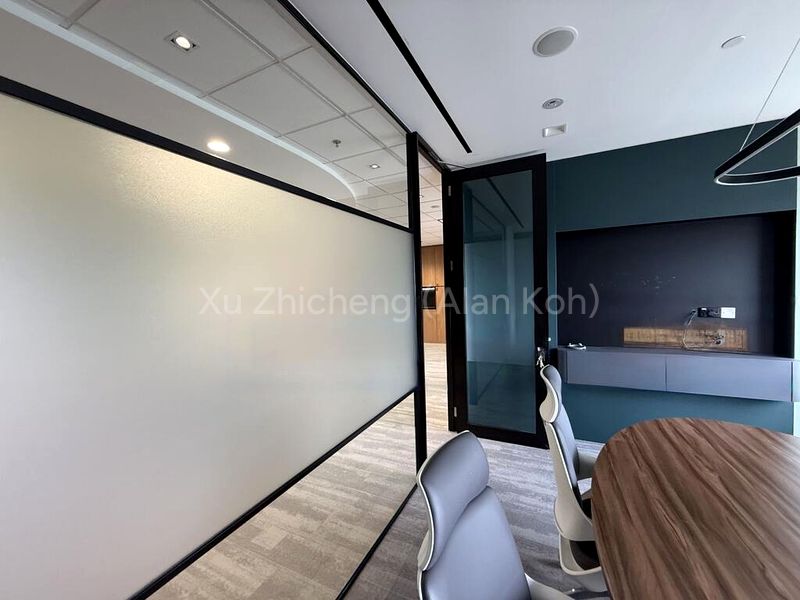 Office for Rent: Millenia Tower - Image 5