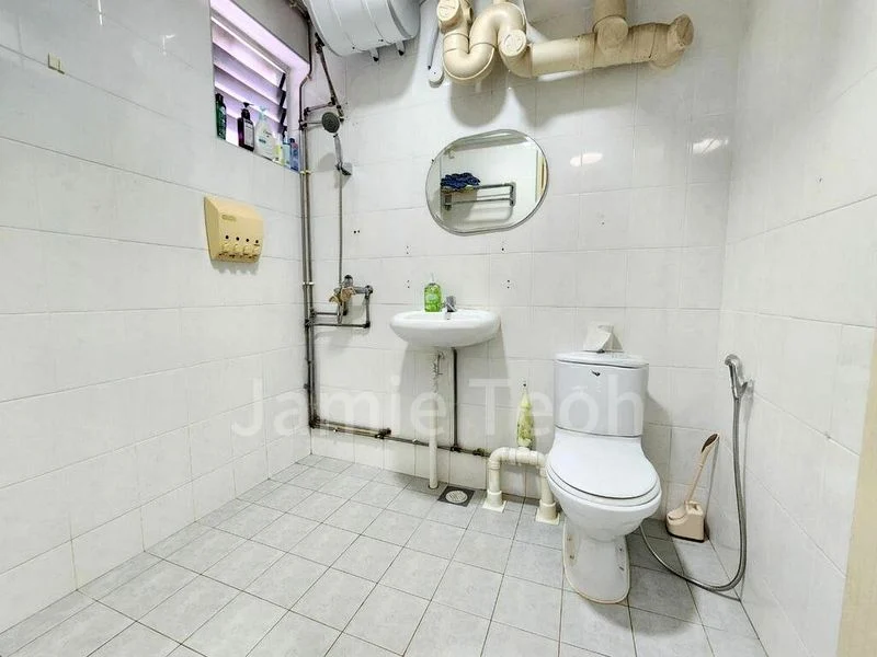 5 Room (5I) HDB for Rent in 53 Geylang Bahru - Image 4