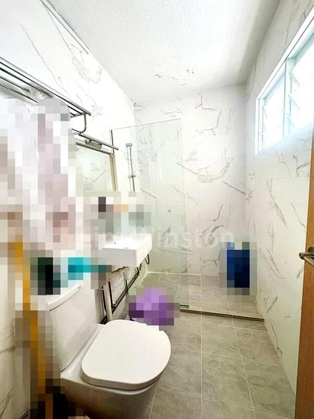 5 Room (5I) HDB for Sale in  140 Bedok Reservoir Road - Image 7