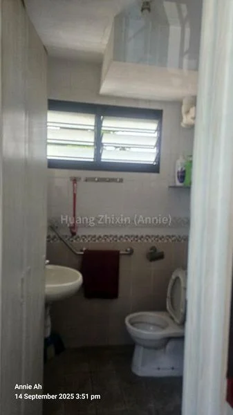 Common Room (HDB) for Rent in  737 Yishun Street 72 - Image 2